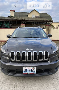 Внедорожник / Кроссовер Jeep Cherokee 2014 в Вараше