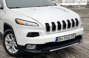 Внедорожник / Кроссовер Jeep Cherokee 2016 в Ровно