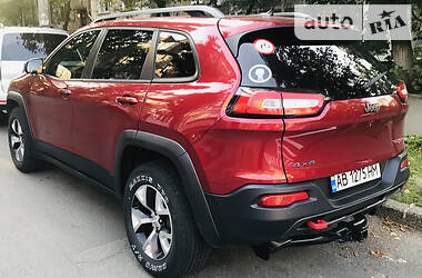 Внедорожник / Кроссовер Jeep Cherokee 2013 в Киеве