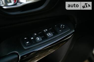 Внедорожник / Кроссовер Jeep Cherokee 2019 в 