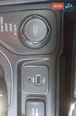 Внедорожник / Кроссовер Jeep Cherokee 2019 в Львове