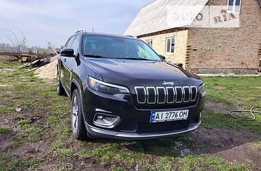 Внедорожник / Кроссовер Jeep Cherokee 2019 в Киеве