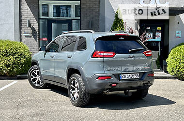 Внедорожник / Кроссовер Jeep Cherokee 2014 в Киеве