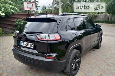 Позашляховик / Кросовер Jeep Cherokee 2021 в 