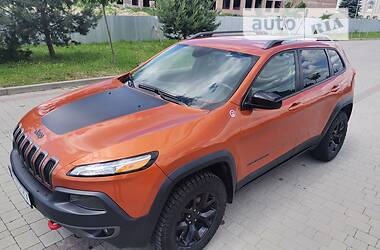 Позашляховик / Кросовер Jeep Cherokee 2015 в Львові