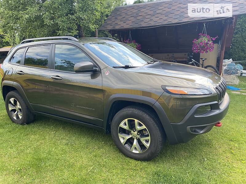 Позашляховик / Кросовер Jeep Cherokee 2015 в Дрогобичі