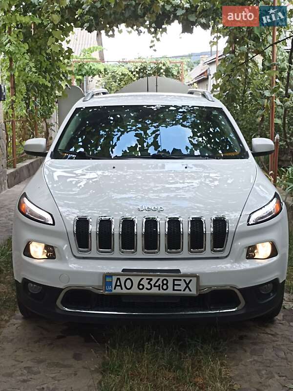 Позашляховик / Кросовер Jeep Cherokee 2014 в Ужгороді