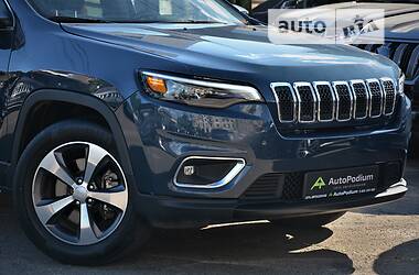 Внедорожник / Кроссовер Jeep Cherokee 2019 в 