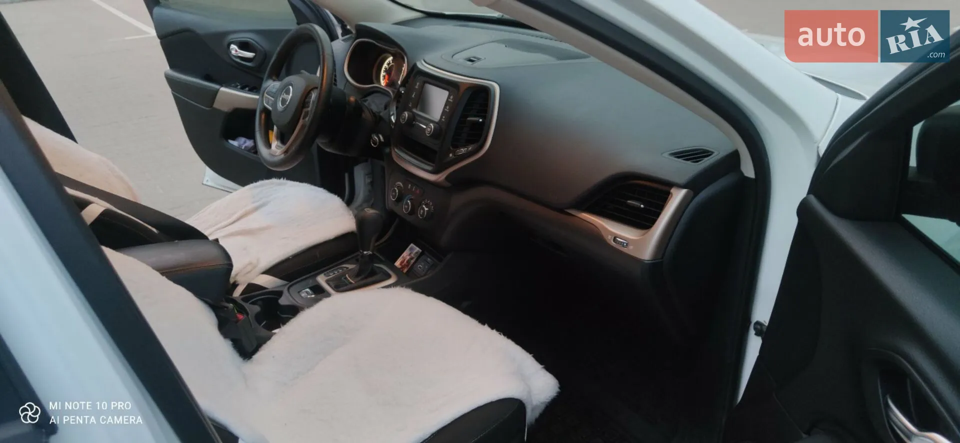 2017 Jeep Cherokee - мініатюра 16