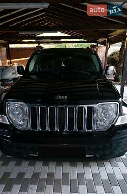 Внедорожник / Кроссовер Jeep Cherokee 2011 в Киеве