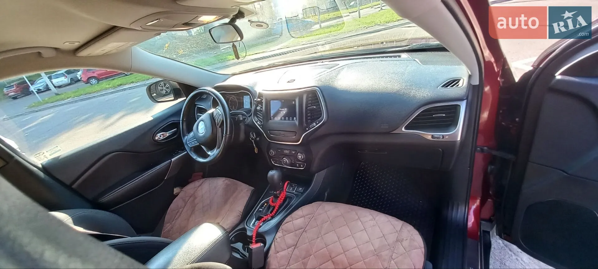 2019 Jeep Cherokee - мініатюра 14