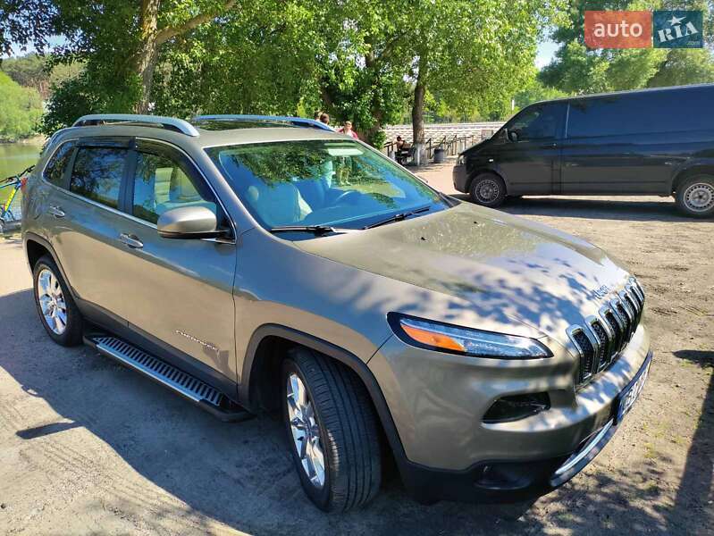 Позашляховик / Кросовер Jeep Cherokee 2016 в Чернігові