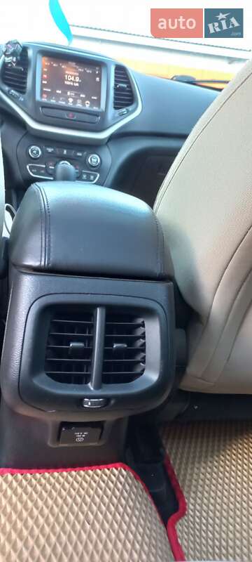 Внедорожник / Кроссовер Jeep Cherokee 2014 в Одессе фото 16 Внедорожник / Кроссовер Jeep Cherokee 2014 в Одессе