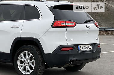 Позашляховик / Кросовер Jeep Cherokee 2015 в 