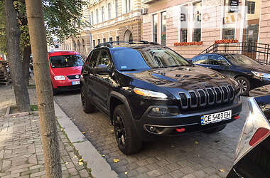 Внедорожник / Кроссовер Jeep Cherokee 2014 в Черновцах