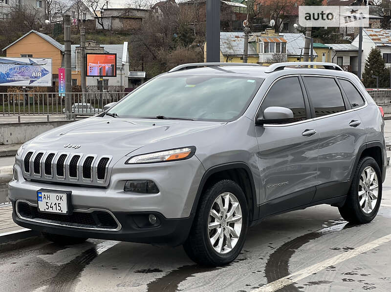 Внедорожник / Кроссовер Jeep Cherokee 2016 в 