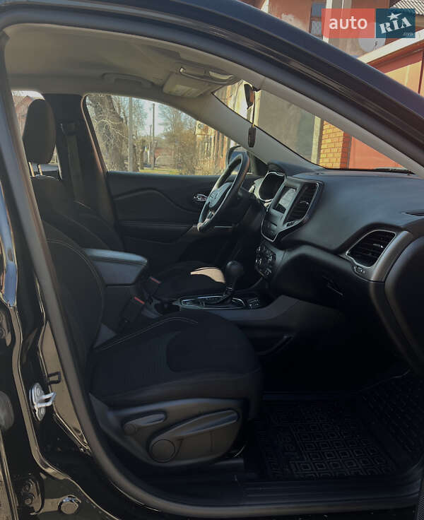 Позашляховик / Кросовер Jeep Cherokee 2018 в Кривому Розі фото 9 Позашляховик / Кросовер Jeep Cherokee 2018 в Кривому Розі