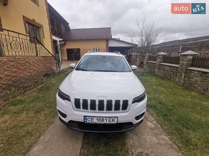 Позашляховик / Кросовер Jeep Cherokee 2018 в Чернівцях