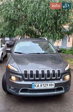 Внедорожник / Кроссовер Jeep Cherokee 2015 в Киеве