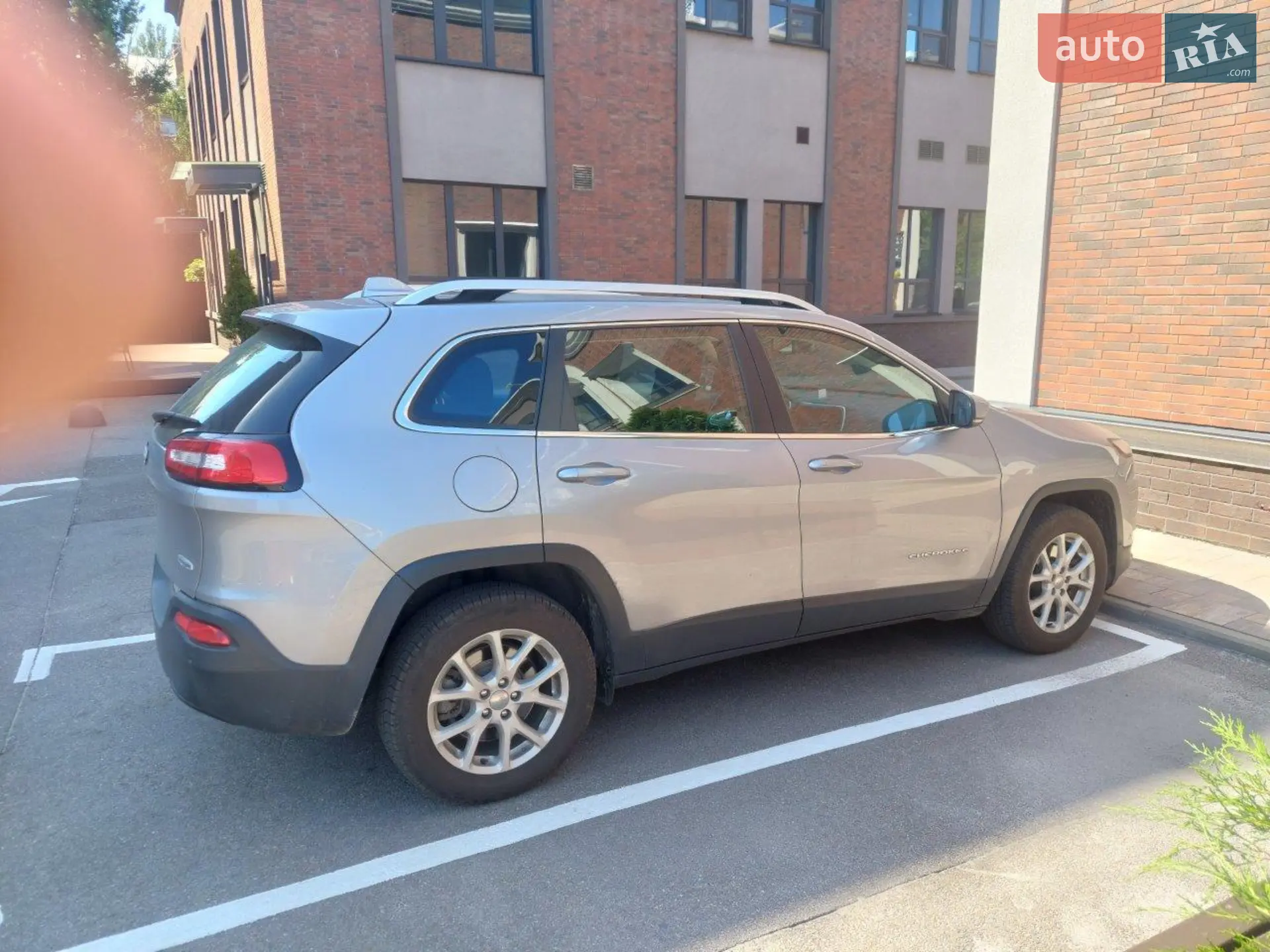 2018 Jeep Cherokee - мініатюра 3