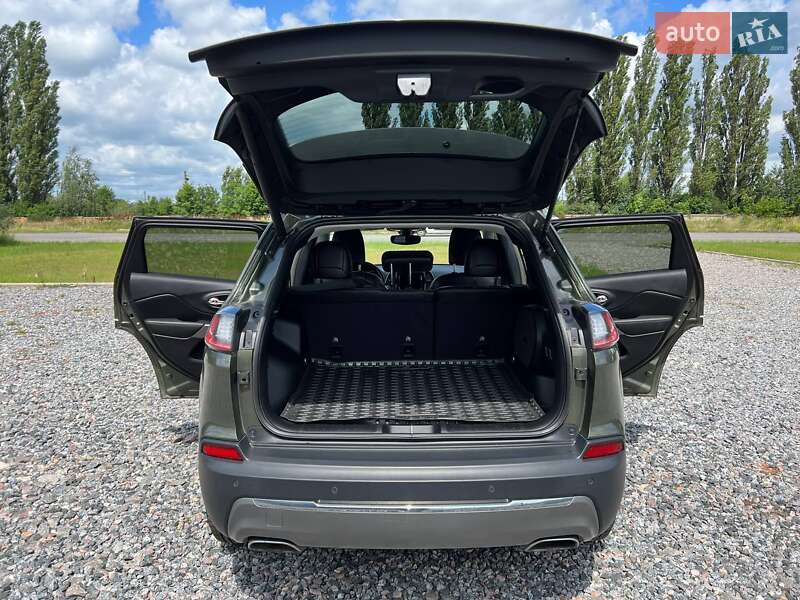 Позашляховик / Кросовер Jeep Cherokee 2019 в Полтаві