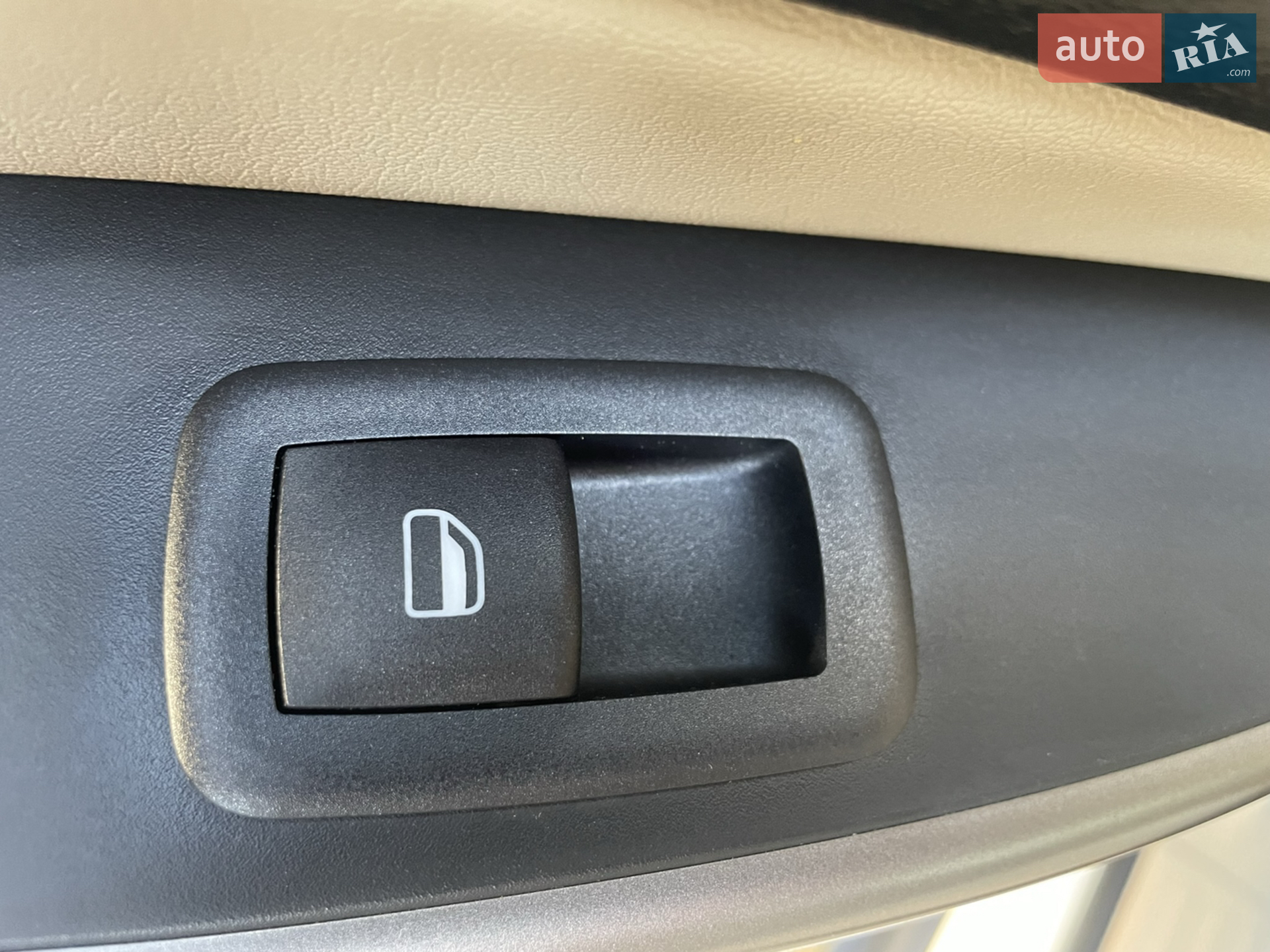 2018 Jeep Cherokee - мініатюра 14