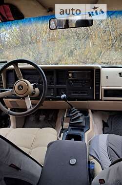 Позашляховик / Кросовер Jeep Cherokee 1992 в Шостці