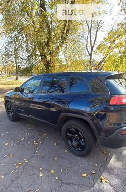 Внедорожник / Кроссовер Jeep Cherokee 2015 в Кривом Роге