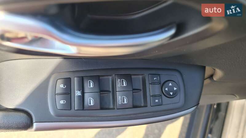 Позашляховик / Кросовер Jeep Cherokee 2021 в Києві