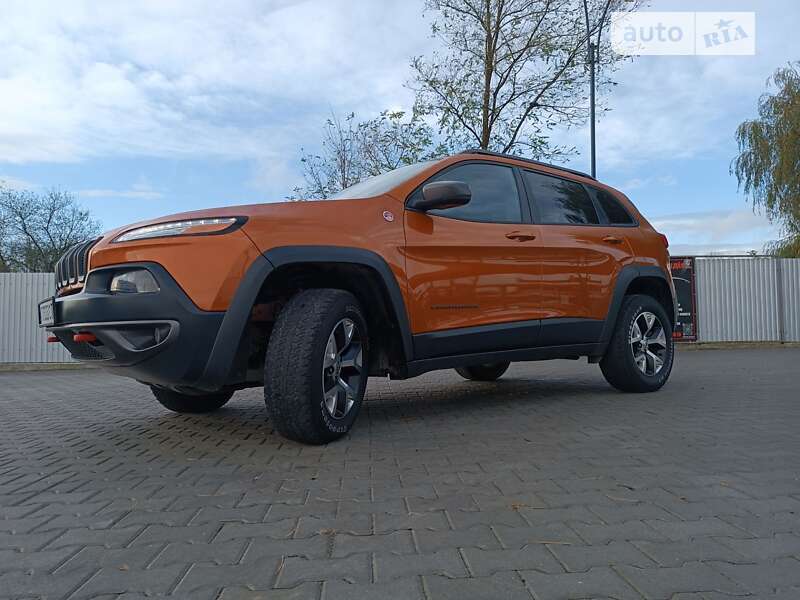Внедорожник / Кроссовер Jeep Cherokee 2015 в Снятине