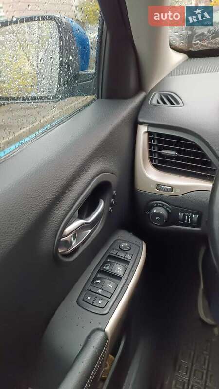 Позашляховик / Кросовер Jeep Cherokee 2017 в Києві