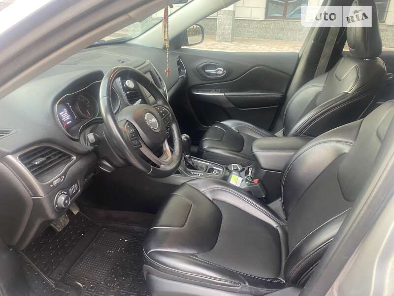 Внедорожник / Кроссовер Jeep Cherokee 2018 в Ивано-Франковске