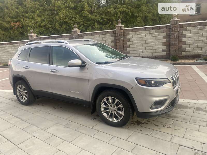 Внедорожник / Кроссовер Jeep Cherokee 2018 в Ивано-Франковске