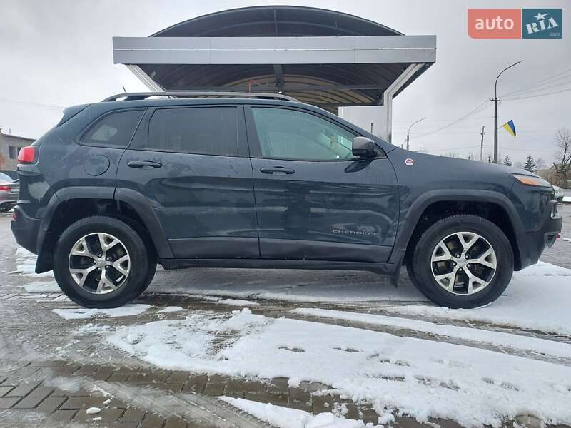 Внедорожник / Кроссовер Jeep Cherokee 2016 в Ужгороде фото 5 Внедорожник / Кроссовер Jeep Cherokee 2016 в Ужгороде