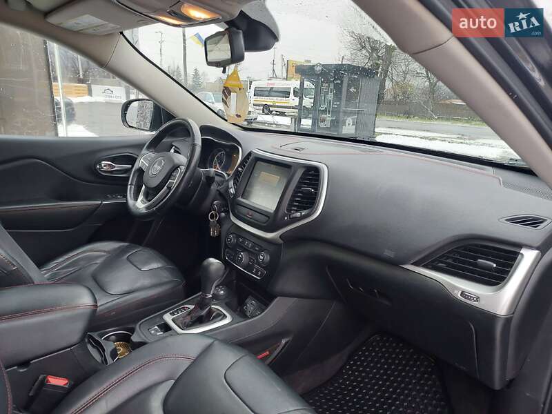 Внедорожник / Кроссовер Jeep Cherokee 2016 в Ужгороде фото 12 Внедорожник / Кроссовер Jeep Cherokee 2016 в Ужгороде