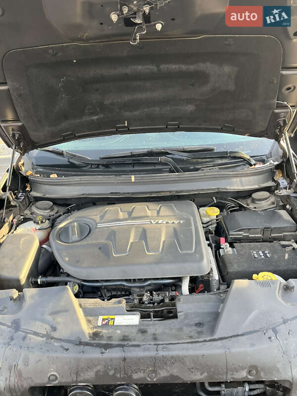 Внедорожник / Кроссовер Jeep Cherokee 2016 в Хмельницком