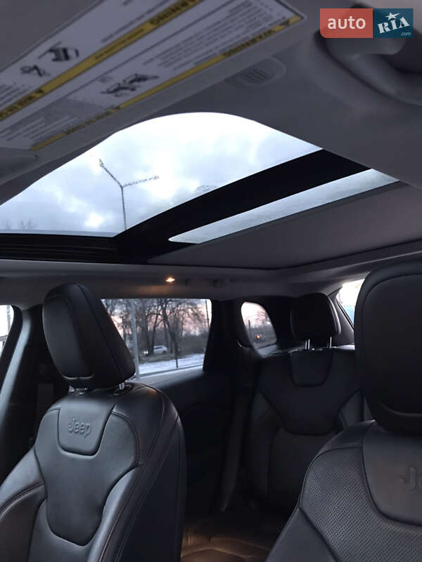 Позашляховик / Кросовер Jeep Cherokee 2020 в Кривому Розі