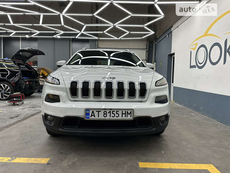 Позашляховик / Кросовер Jeep Cherokee 2014 в 