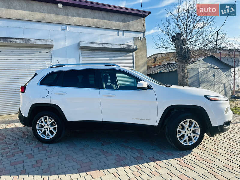 Внедорожник / Кроссовер Jeep Cherokee 2015 в Одессе