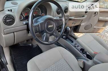Внедорожник / Кроссовер Jeep Cherokee 2005 в 