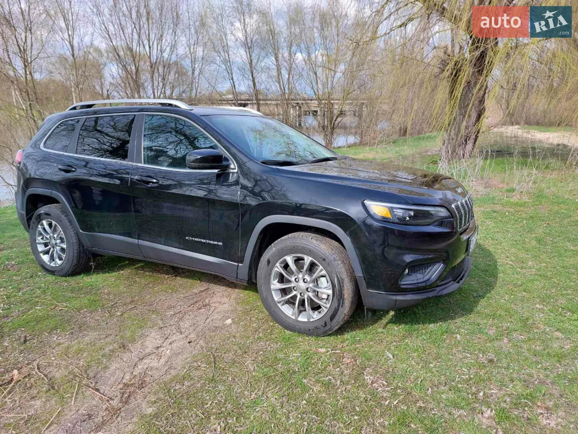 2019 Jeep Cherokee - мініатюра 3