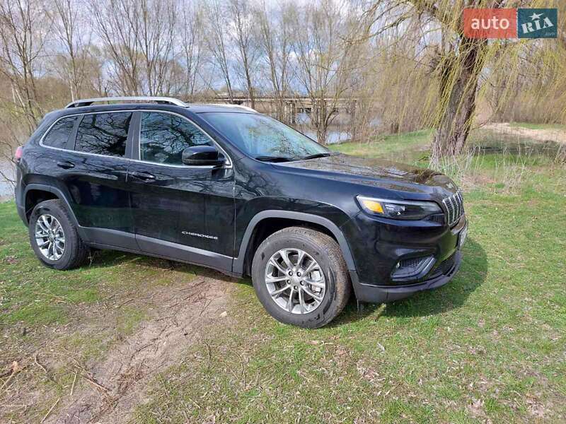 Внедорожник / Кроссовер Jeep Cherokee 2019 в Киеве