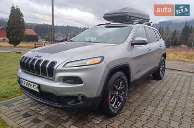 Позашляховик / Кросовер Jeep Cherokee 2015 в 