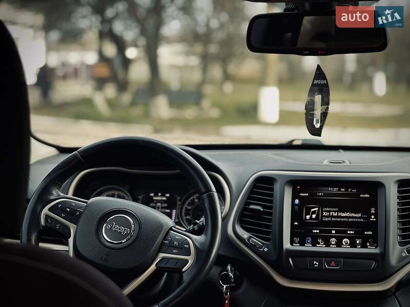 Внедорожник / Кроссовер Jeep Cherokee 2016 в Покровском фото 16 Внедорожник / Кроссовер Jeep Cherokee 2016 в Покровском