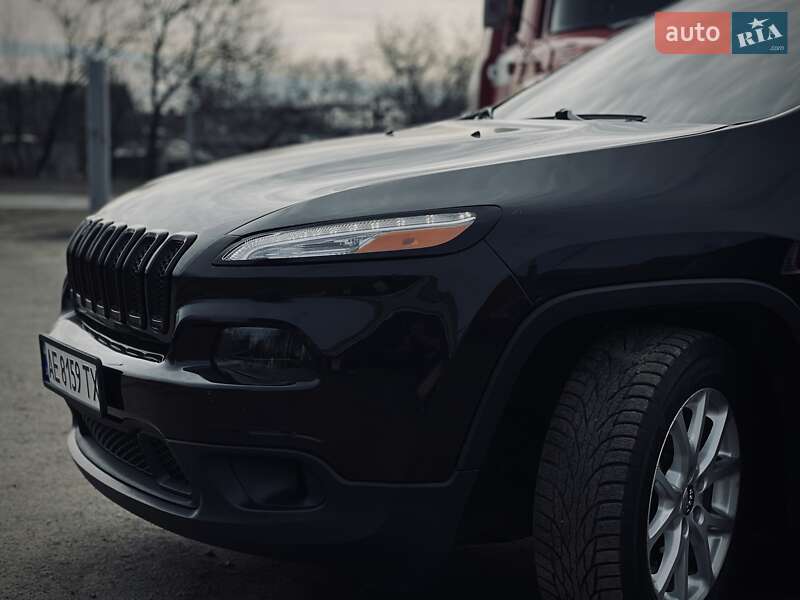 Внедорожник / Кроссовер Jeep Cherokee 2016 в Покровском фото 9 Внедорожник / Кроссовер Jeep Cherokee 2016 в Покровском