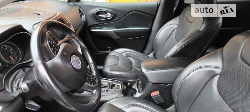 Внедорожник / Кроссовер Jeep Cherokee 2020 в Киеве