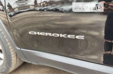 Внедорожник / Кроссовер Jeep Cherokee 2017 в Виннице