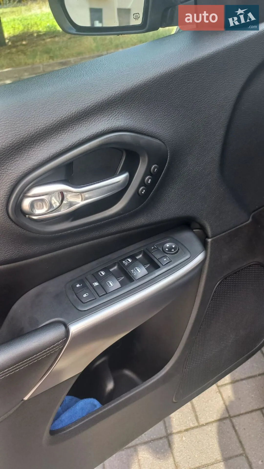 2018 Jeep Cherokee - мініатюра 16