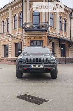 Внедорожник / Кроссовер Jeep Cherokee 2015 в Сумах