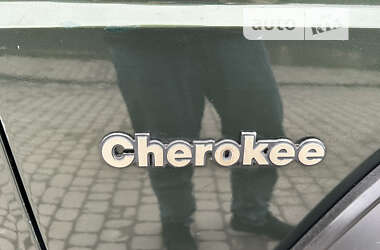 Позашляховик / Кросовер Jeep Cherokee 1996 в Тульчині